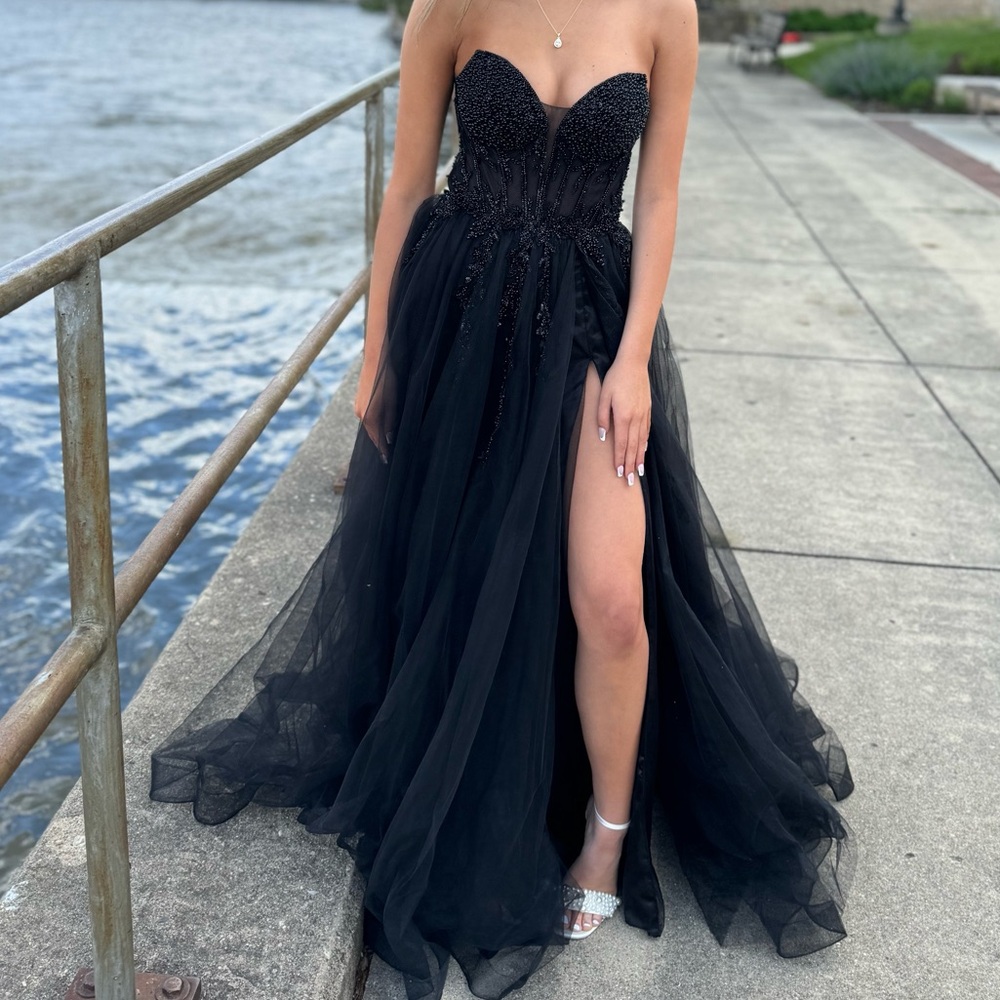 Elegant Black Strapless Evening Gown